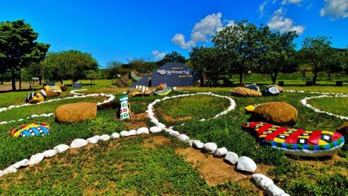 Click to view more pictures